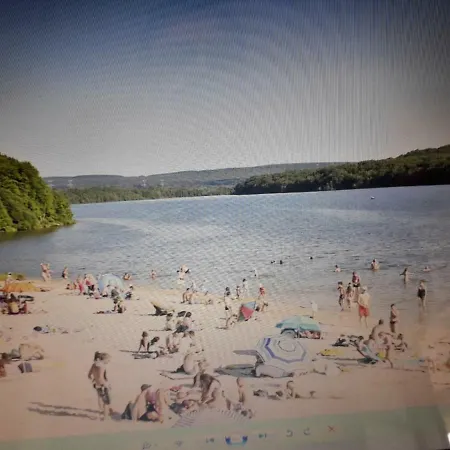 Lac Vieille Forges Et Son Parc Naturel Regional Des Ardennes בית נופש *